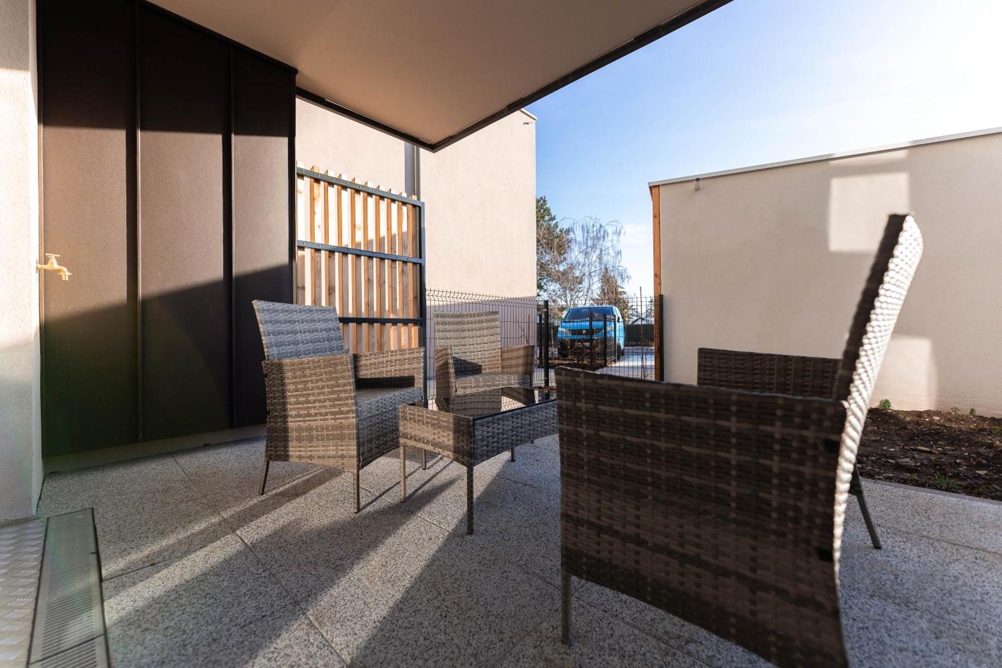 Les Jardins De La Semme Apartment Colmar Exterior photo